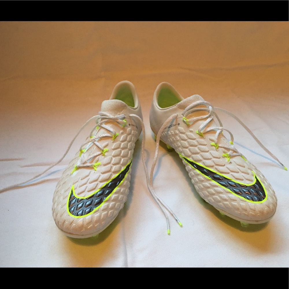 Nike Hypervenom Phantom Elite III